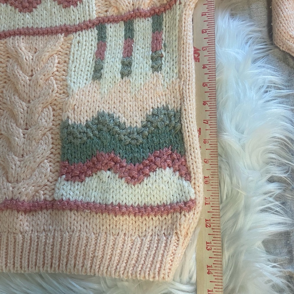 Bramble Lane Sz M Hand Knitted Cable Knit Sweater Coral w/ Green & Rust Accents - Picture 9 of 13